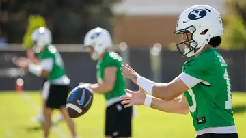 QB Clues, AP Snubs & Top 5 Camp Plays