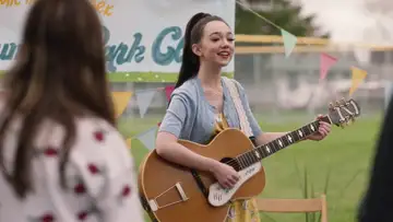 The Posing Performer